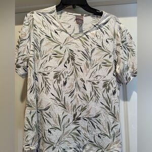 Chico's Floral Textured Top Size 2